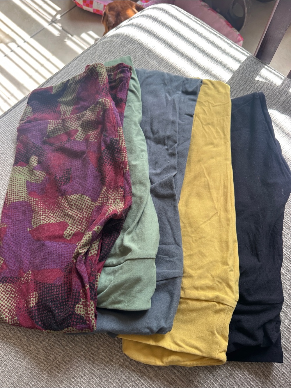 Lularoe one size leggings 

Black/mustard/grey/green/dachshund print